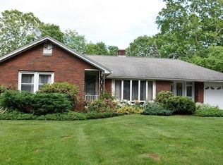 2 Jaybee Ave, Dudley, MA 01571