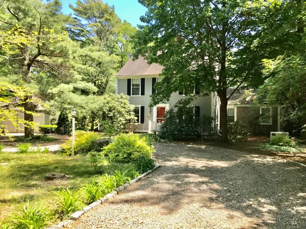 63 The Hunt Circle, Mashpee, MA 02649
