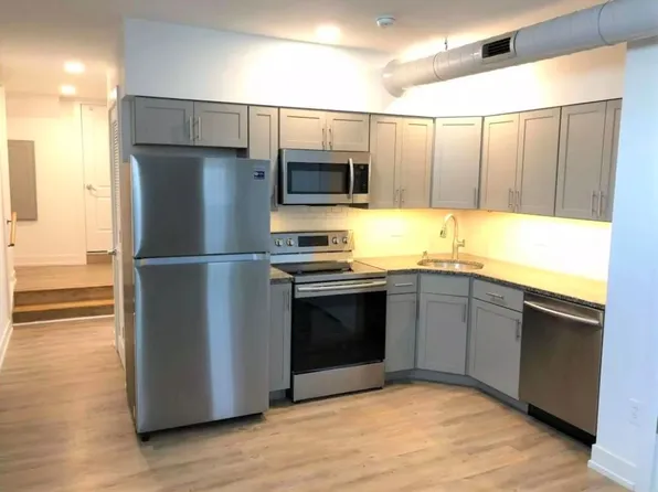 Main St W 221, 221 W Main St APT 6, Norristown, PA 19401