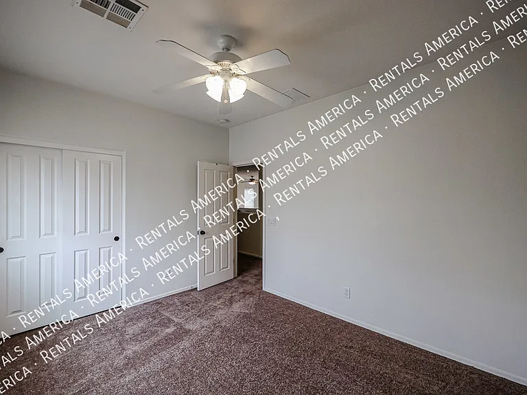3481 E Vernon St — Photo 39