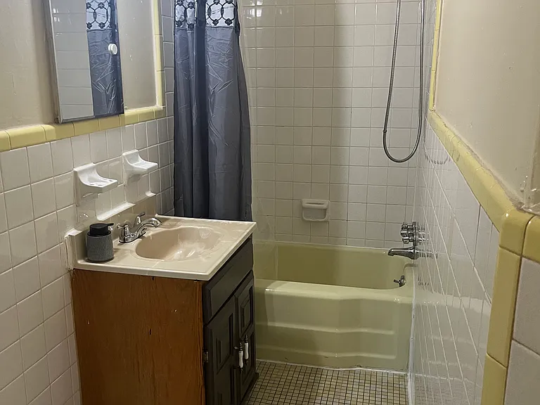 4668 N Penn St #3 — Photo 7