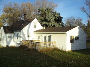 18 E 2nd Ave, Webster, SD 57274