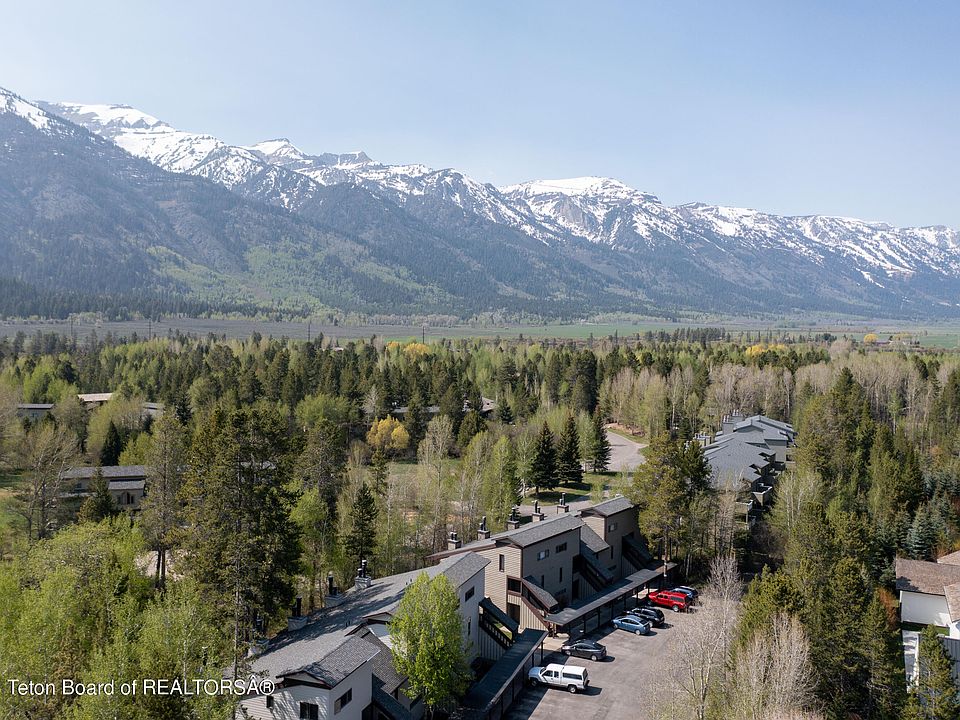 1st image of 4013 W Lake Creek Dr #2024