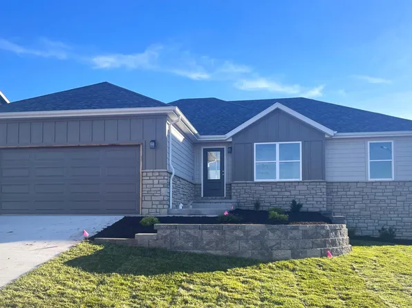 1670 E Charlton St, Republic, MO 65738