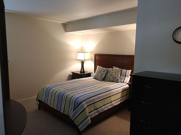 4th image of 801 N Orange St Unit 209