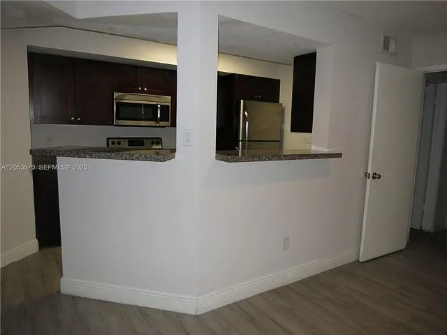 10440 SW 156th Ct — Photo 3