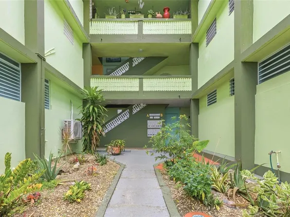 10 Calle Covalle Gandia St #201-B, Arecibo, PR 00612