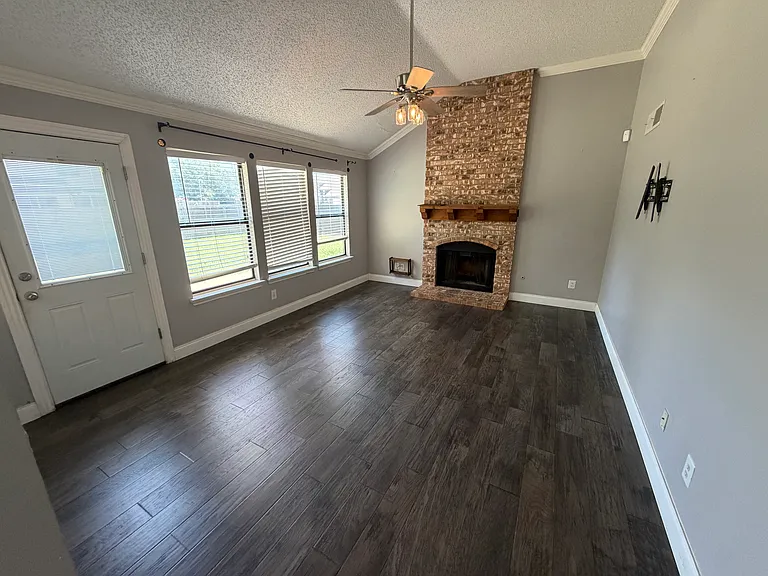 303 Hopewell St — Photo 19