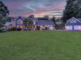 97 Stowell Rd, Bedford, NH 03110