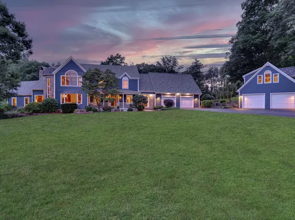 97 Stowell Road, Bedford, NH 03110