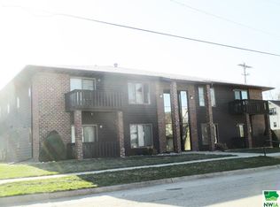 711 4th Ave APT 5, Sheldon, IA 51201