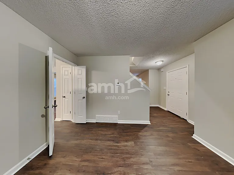 7748 Parkmont Dr — Photo 7