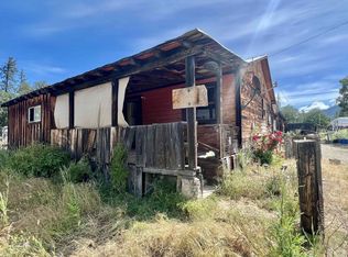 71 Kingsbury Rd, Hayfork, CA 96041