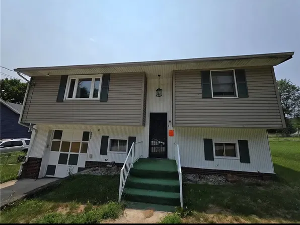 1081 Main St, Republic, PA 15475