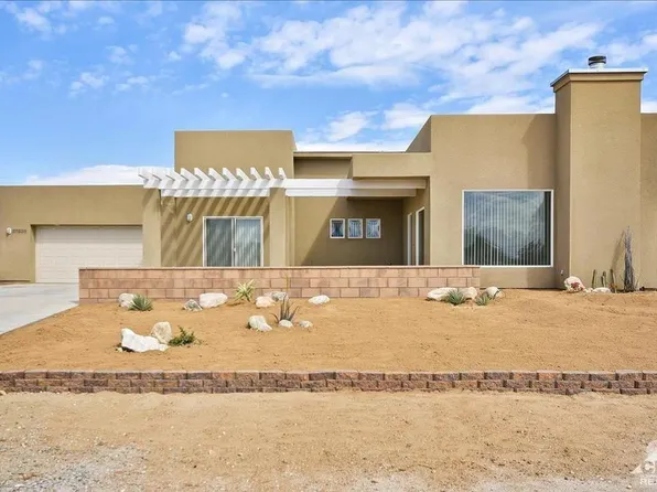 67536 Hatchet Cactus Dr, Desert Hot Springs, CA 92241