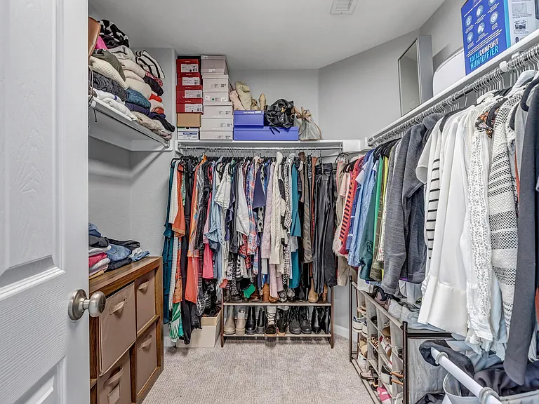 10168 Nottingham Dr — Photo 27