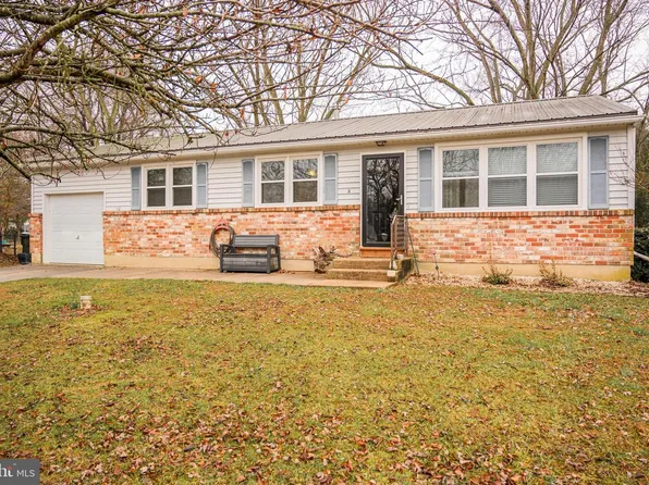 12 S Nace Ln, Dover, DE 19901