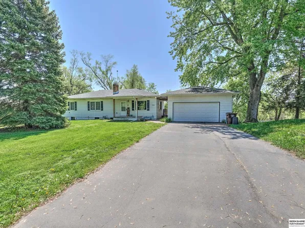 19015 Blondo St, Elkhorn, NE 68022