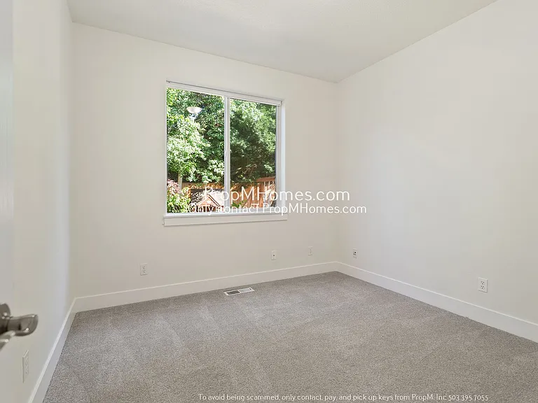 340 SW Delta Dr — Photo 25
