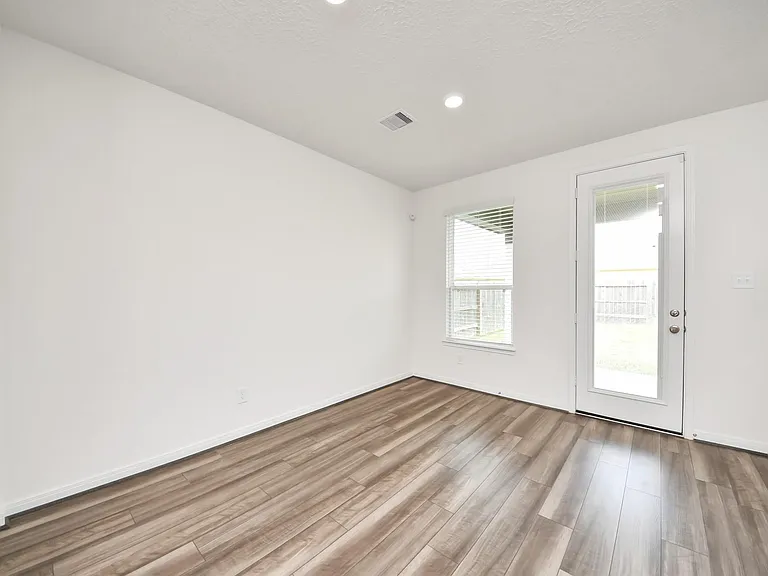 22830 Brisbee Ln — Photo 10