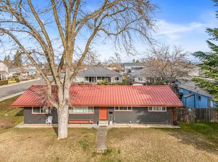 348 N 6th St, Central Pt, OR 97502