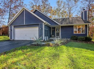 2175 Greenvalley Dr, Crown Pt, IN 46307