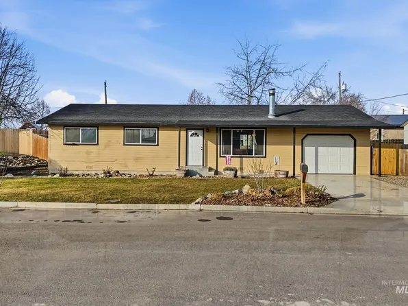 610 Oregon Ave, New Plymouth, ID 83655