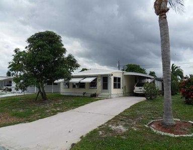8304 SE Sandy Ln, Hobe Sound, FL, 33455