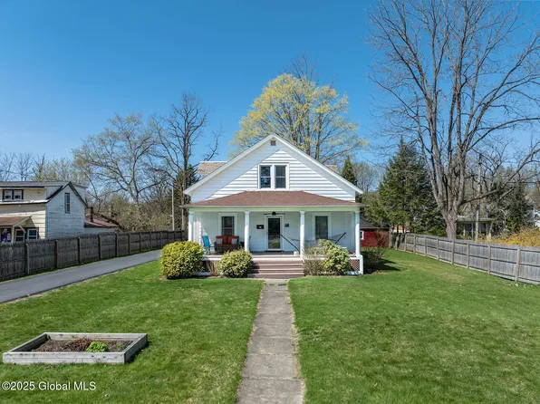 23 North Park Street, Cambridge, NY 12816