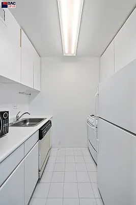 Rented by RELO REDAC INC. | media 15