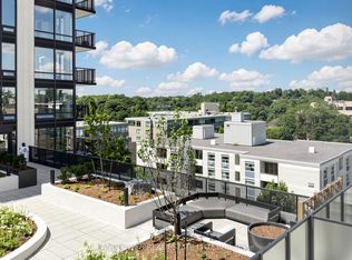 89 Montclair Ave #1026, Toronto, ON M5P 1P5