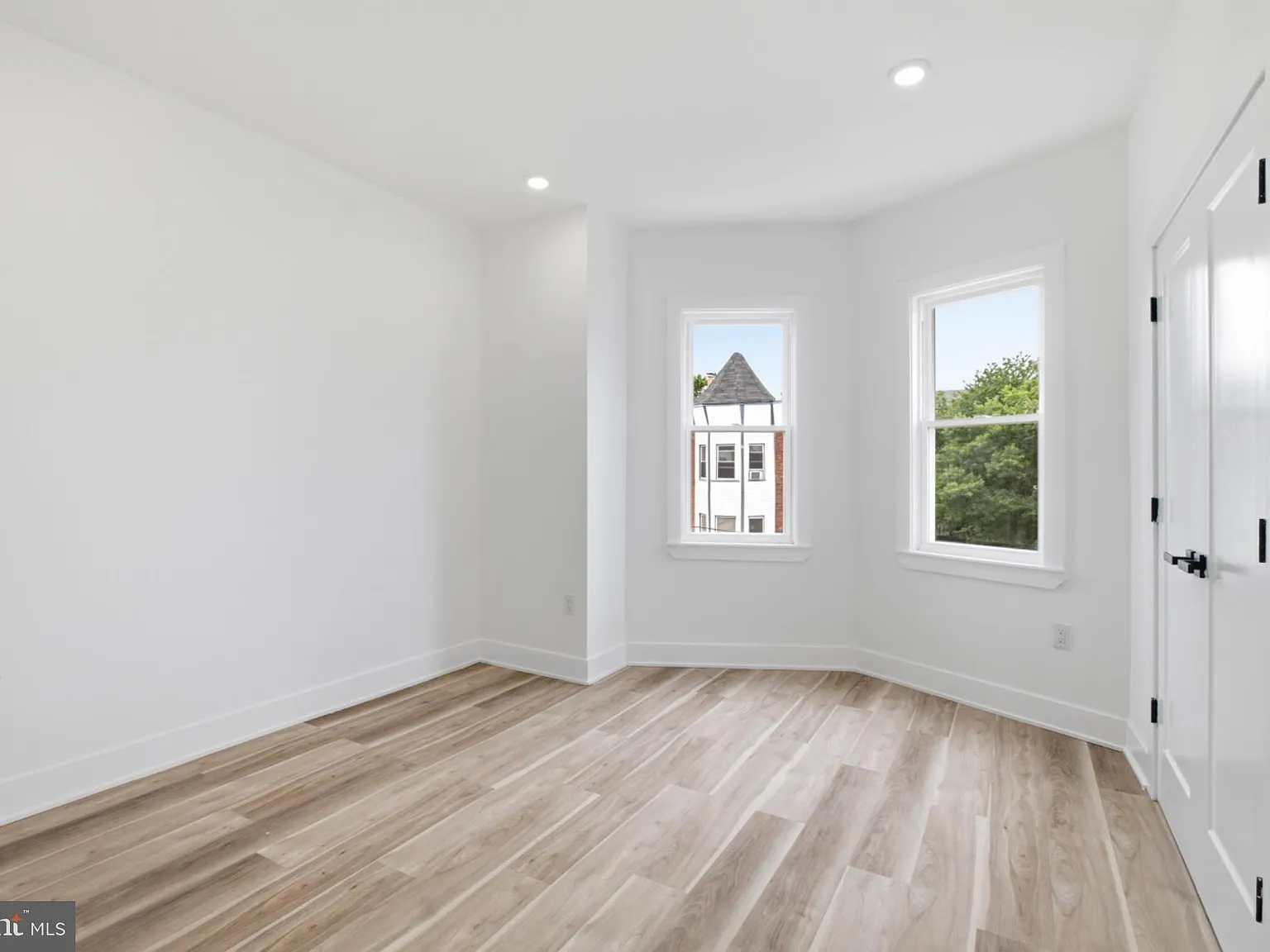 2 bed, 2.0 bath, 1804 sqft, $1,660 — Photo 3