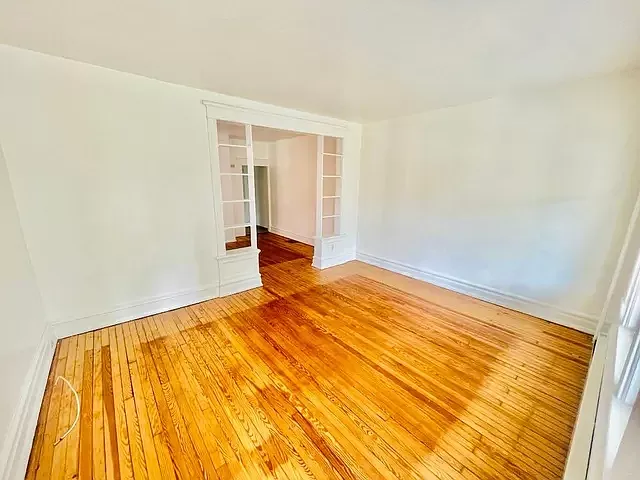 1911 Ferry St #1 — Photo 5