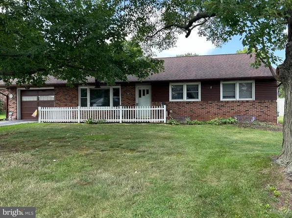 80 Cottage Dr, Manchester, PA 17345