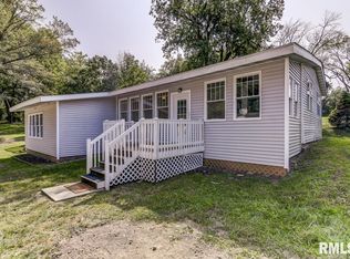 1048 Tansey Ave, Springfield, IL 62712