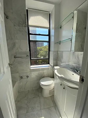 Rented by Aimee Grodanz, LREB | media 3