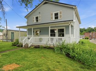 113 Washington St, Elizabeth, WV 26143