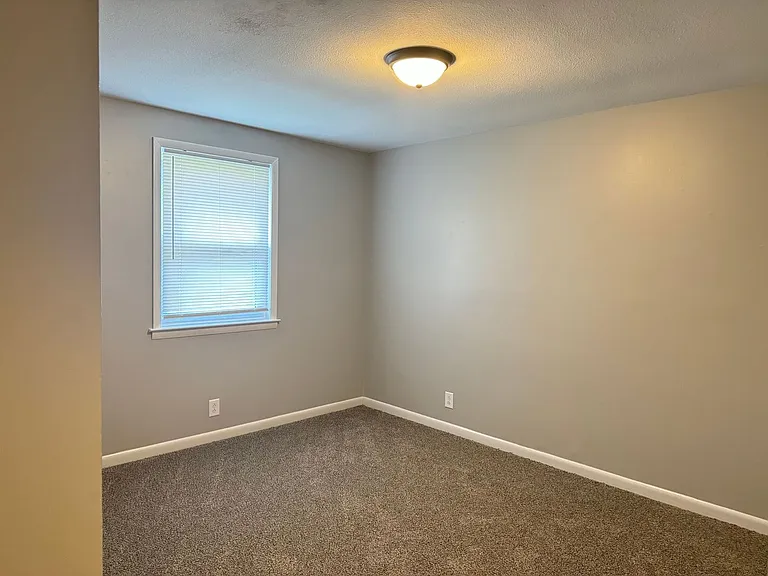 1558 Cherry Tree Dr — Photo 14