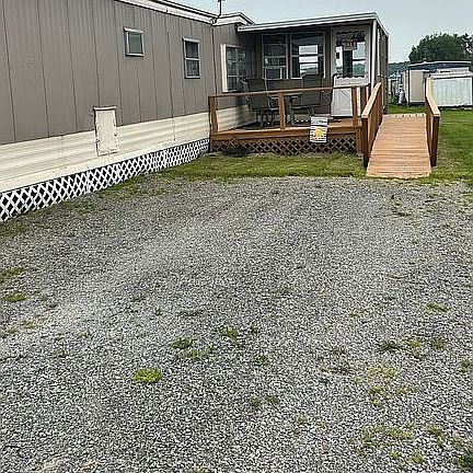 2nd image of 42725 Shaws Rd #3
