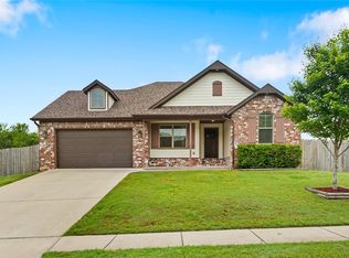 1075 Nemett Cir, Pea Ridge, AR 72751