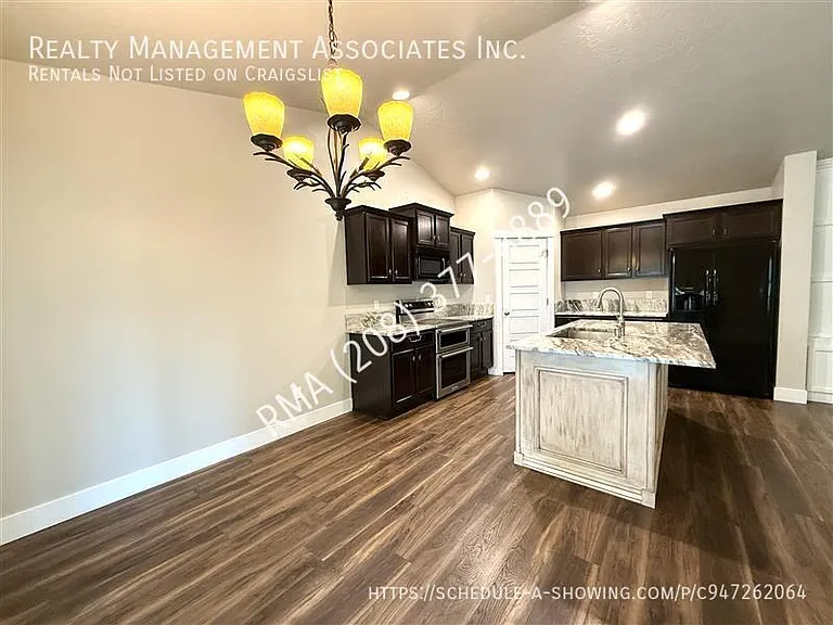 6031 N Spindrift Ave — Photo 6
