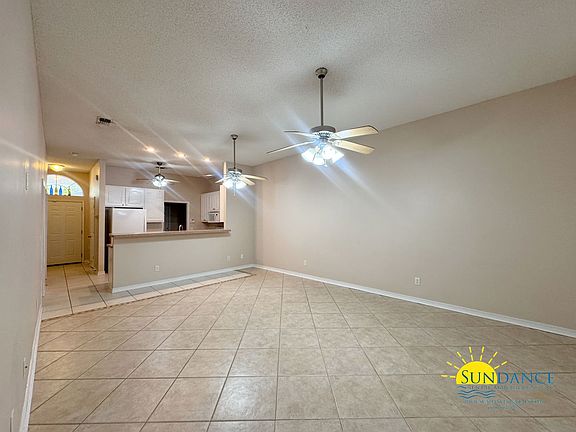 3rd image of 699 Ferguson Dr