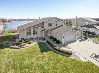 7412 Ridgefield Ln, Tinley Park, IL 60487