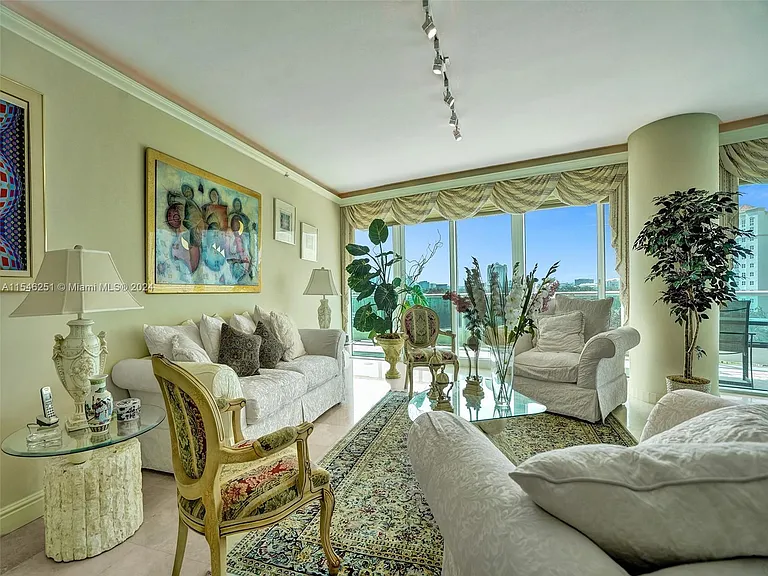199 Ocean Lane Dr #901 — Photo 45