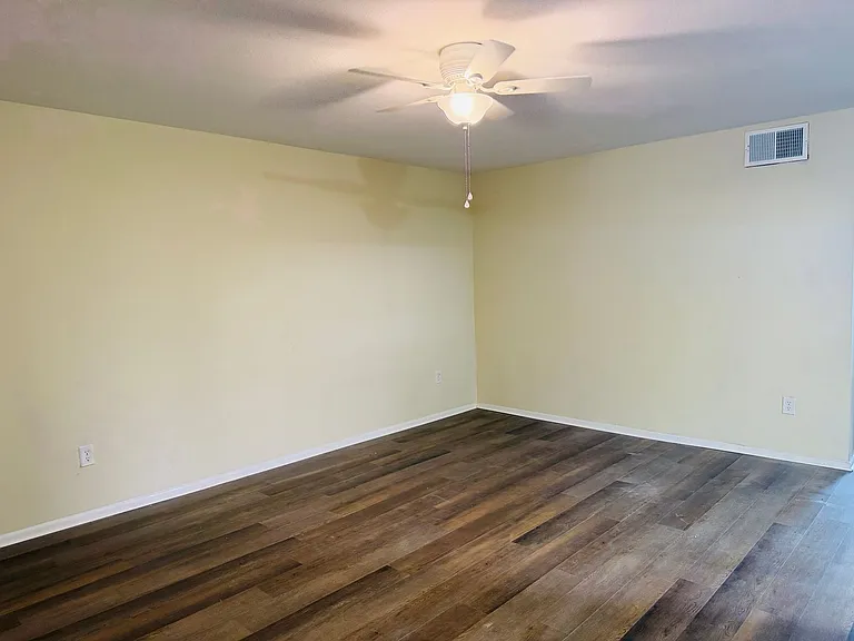 7724 Bles Ave — Photo 5