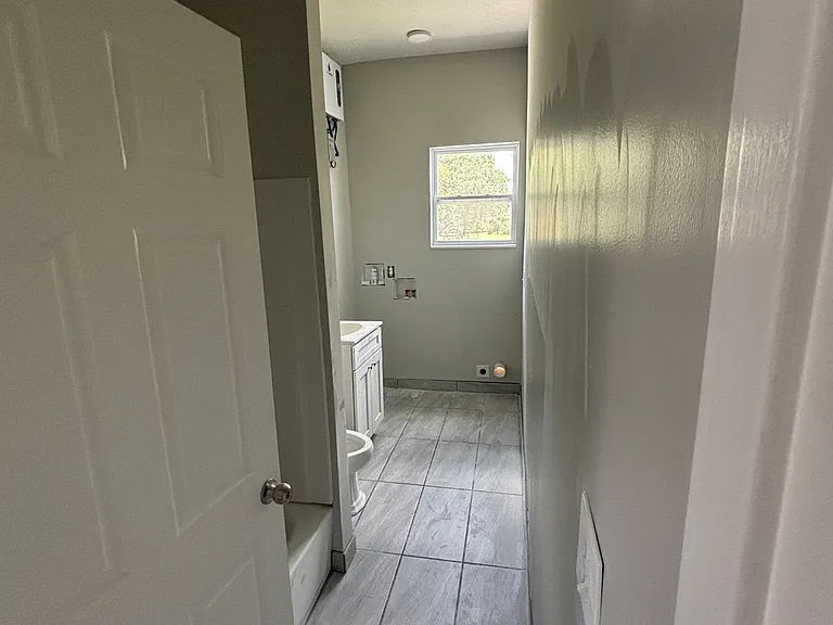 1232 W Duval St — Photo 7