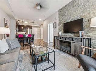 5317 Upper Middle Rd #312, Burlington, ON L7L 0G8