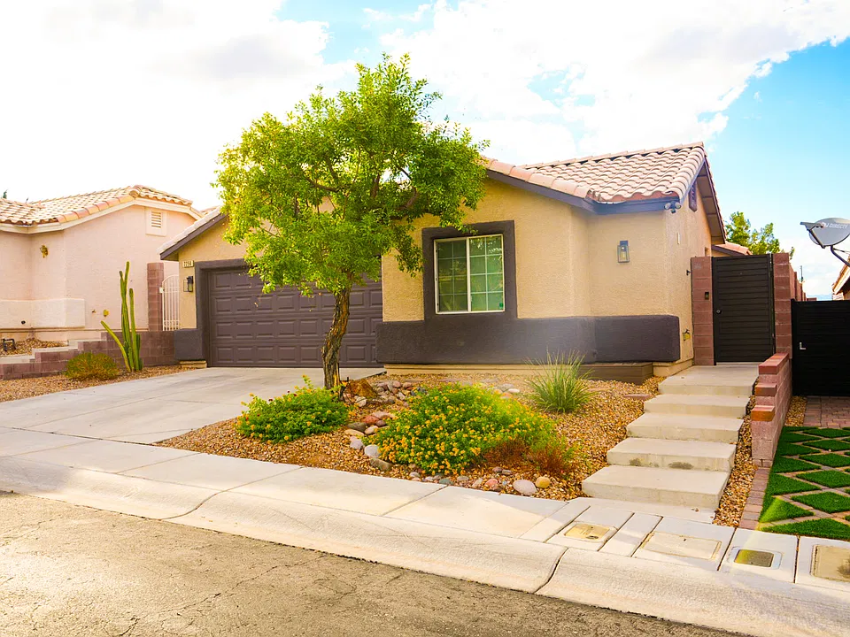 2256 Smokey Sky Dr