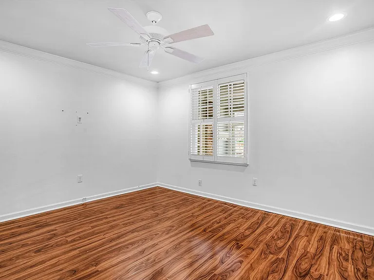 925 Cleveland St #19 — Photo 17