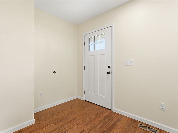 4th image of 44-42 Gilbert Ave
